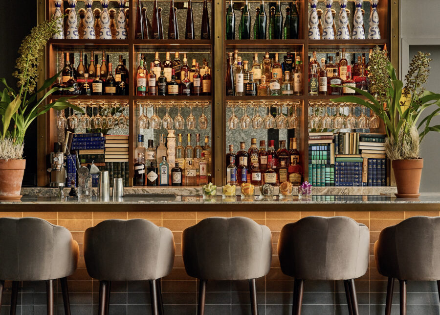 Main bar at Continent